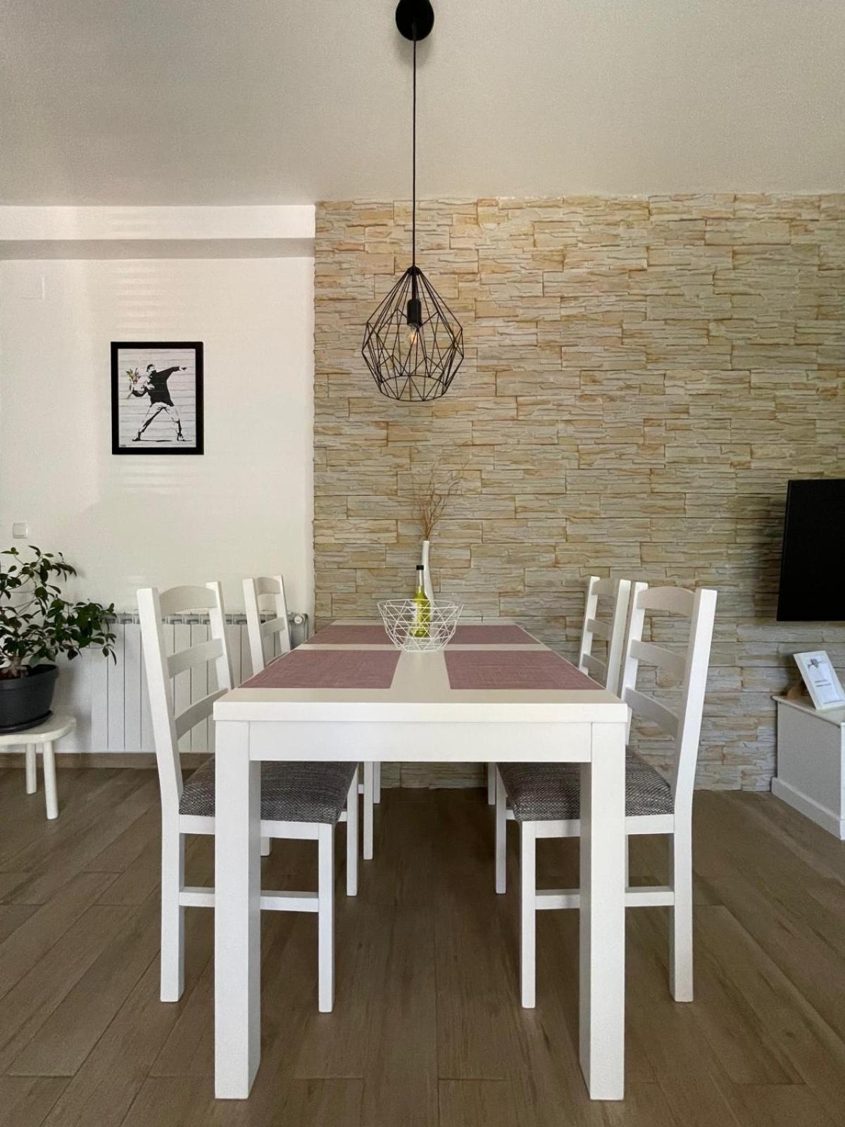 Apartments Nada Бетина Екстер'єр фото