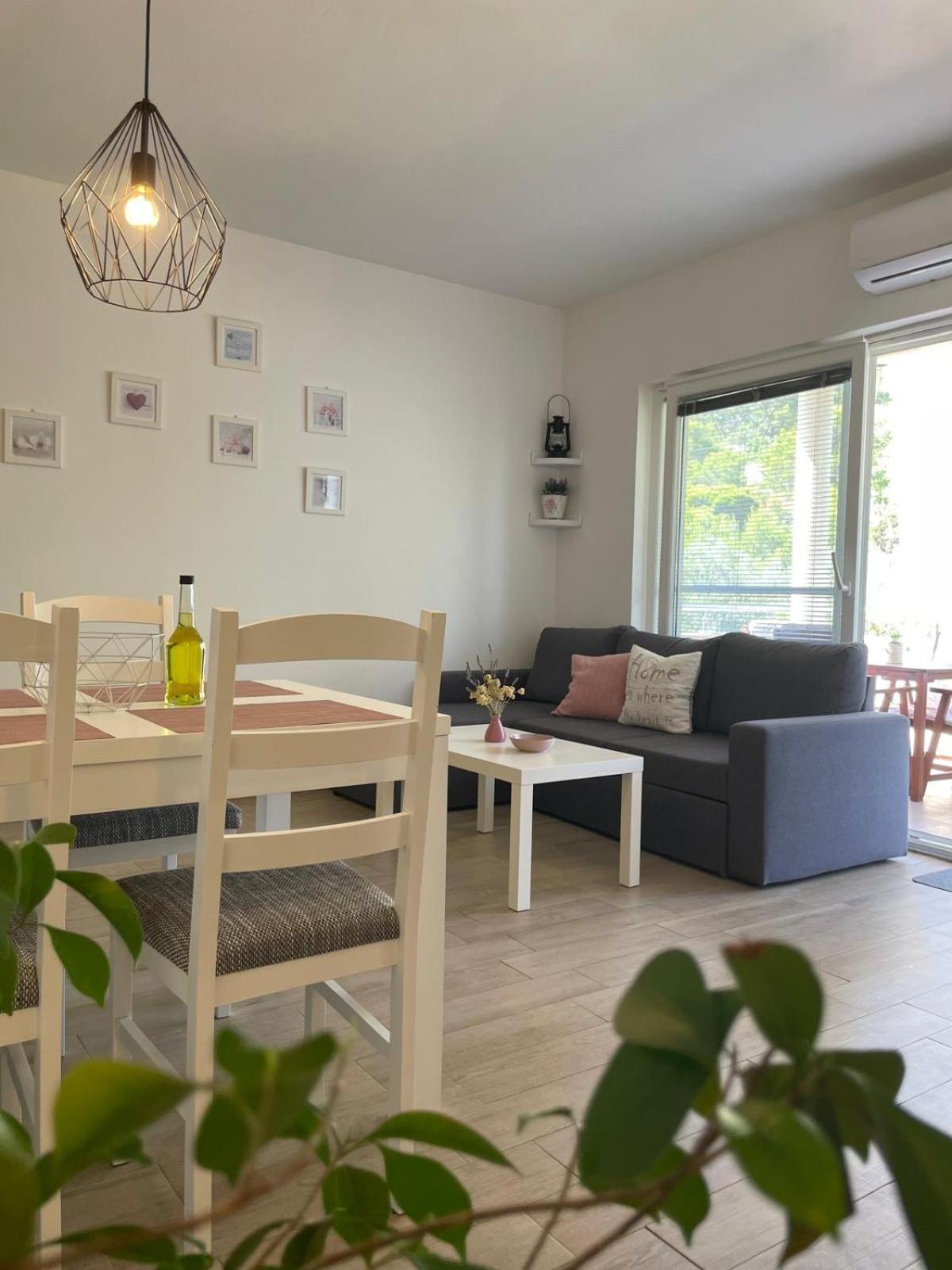 Apartments Nada Бетина Екстер'єр фото